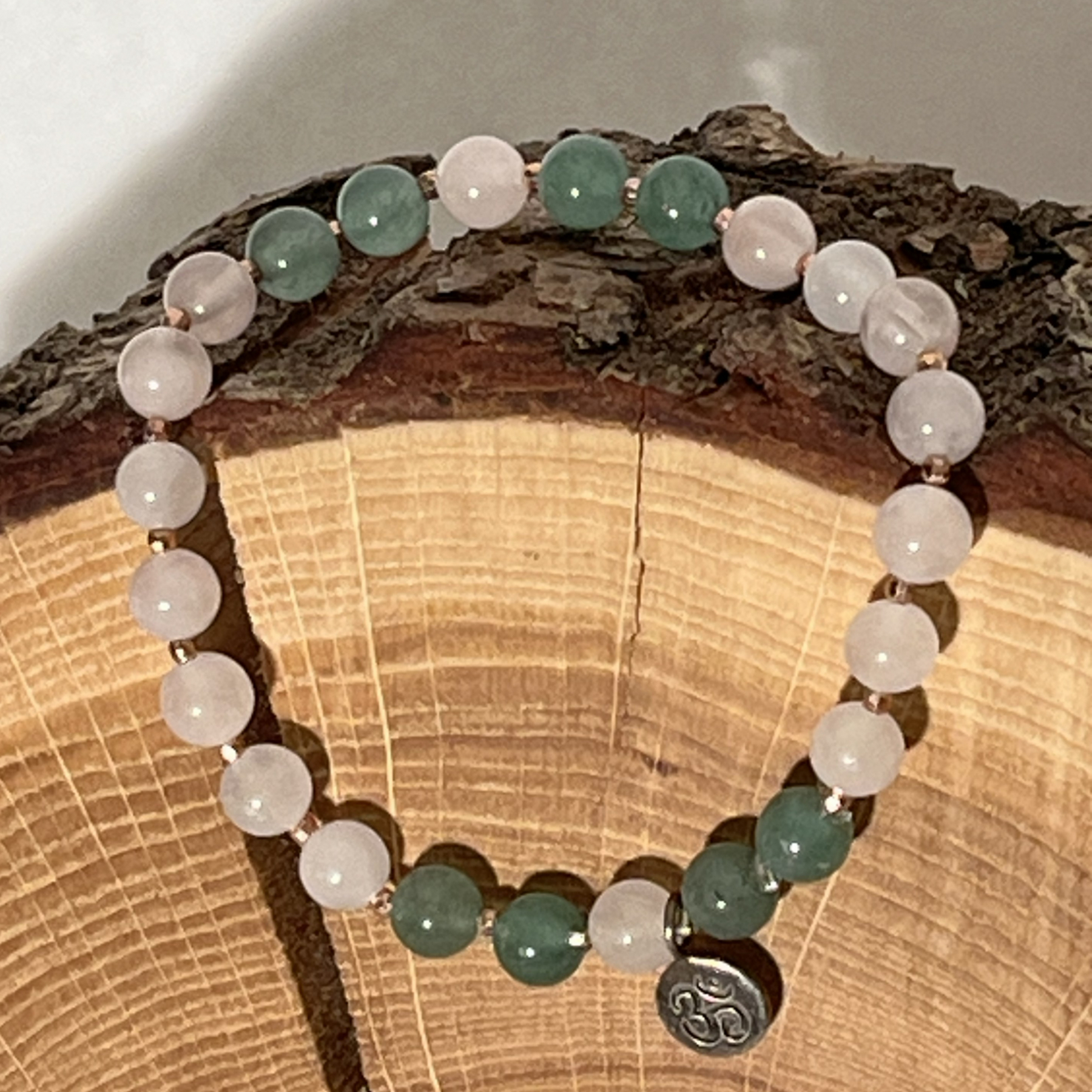 Armband aus Rosenquarz (rosa) und Aventurin (grün)